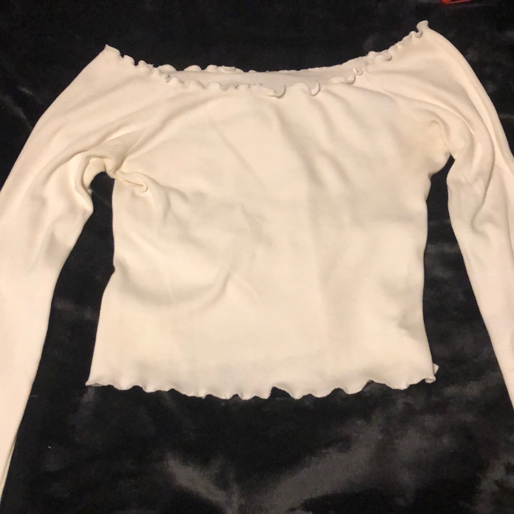 Off the shoulder long sleeve